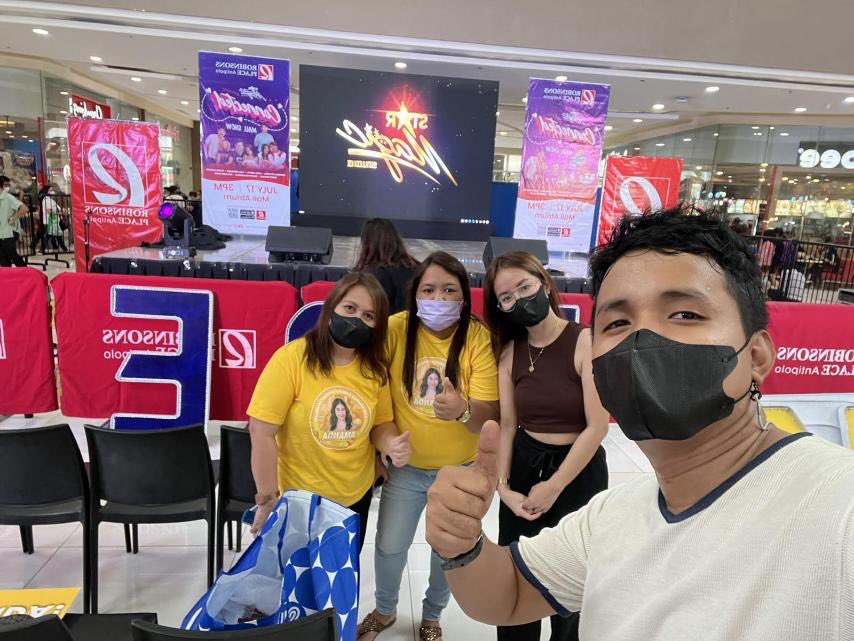 AMANDAmazings's tweet photo. Good afternoon everyone!! 💛

📍 ROBINSONS ANTIPOLO
@amandaazamora @kerizamora206

📸 @Carol_Masangkay 

#ConnectedMallShow 
#ConnectedTheMovie https://t.co/V8Wn9XiTqy