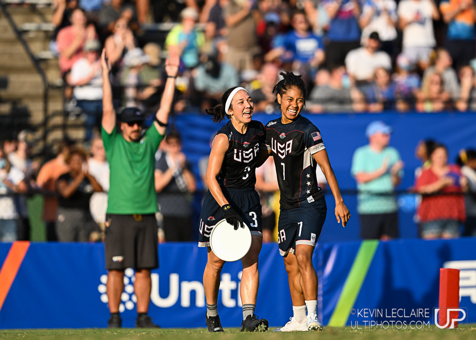 UltiPhotos's tweet image. EPIC!!!!!!!! Team USA Wins Gold at @TheWorldGames over Australia. Highlights are UP! ultiphotos.com/wg/2022/teamus…

Photos by @LeclairePhoto 
@USAUltimate @AustUltimate @WorldFlyingDisc 
@TeamUSATracker