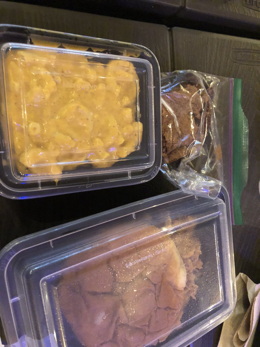 MonadoShyft's tweet photo. Got food in this little town too and that Mac and cheese hit so good! https://t.co/xBYBaIbsdu