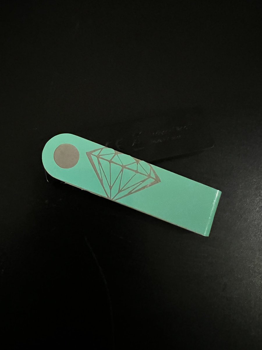 DMNDCryptoDunks's tweet photo. 1 of 1 Custom Ledger Reppin VVS1 Gang.
#ledger #Web3 #nft #NFTCommunity #diamondcryptodunks #diamomdsupplyco #vvs1 #dcd #custom https://t.co/jKLtPdA6ya