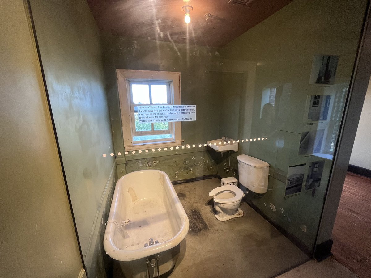 sbrinsky's tweet photo. Where the shot rang out on April 4, 1968. #lorrainemotel #drking #drmartinlutherking #room306 #memphis #civilrights #april41968 #IAMAMAN https://t.co/WLOtlADJd3
