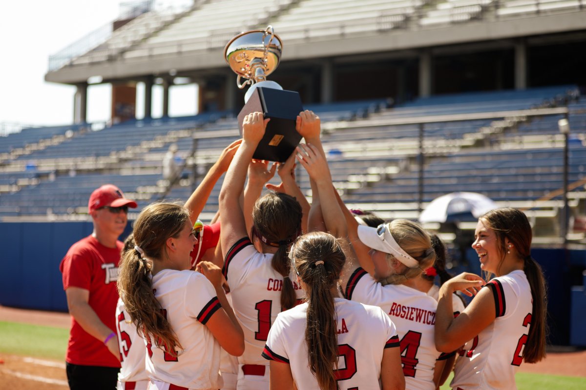 USASoftball's tweet photo. 𝘾𝙊𝙉𝙂𝙍𝘼𝙏𝙐𝙇𝘼𝙏𝙄𝙊𝙉𝙎 to our 2022 #JOCup Champions 🏆🤩

16-Under: @Turnin2Pezz 
18-Under: @StarsColemanBel 

Recap 🗞 https://t.co/Y6kxd41bQ3

#USASoftball | #TheBestPlayInOKC https://t.co/PRExErxEvb