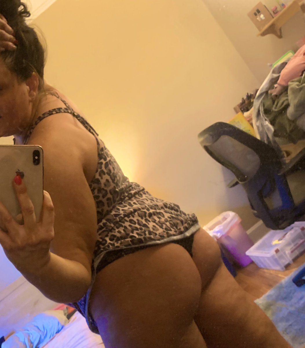 leopardlace1's tweet photo. hi twitter, I’m baaaack 🥳 I just turned on my tips, so show me how much you love my ass with #cashtips #spoilme https://t.co/WR3JHJL2db