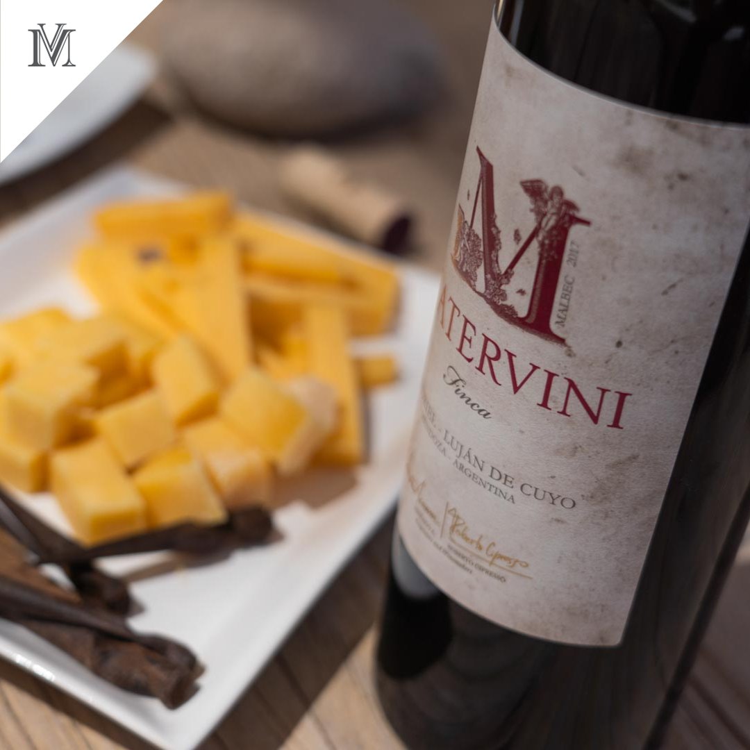 Matervini's tweet image. El momento oportuno siempre es hoy.
Salud por los #BuenosMomentos !
🍷🍷🍷🍷🍷🍷🍷🍷🍷🍷
The opportune moment is always today. 
Cheers for #GoodMoments!
#Matervini #Malbec #winelover #SaturdayVibes #Argentina