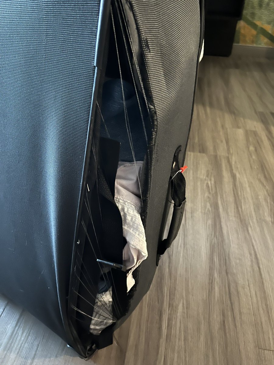 shawnakatt's tweet photo. @Delta  our luggage went to Orlando new, and came back to Minneapolis all ripped up. https://t.co/Q1yxouoGYK