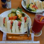 ツイートに含まれる画像