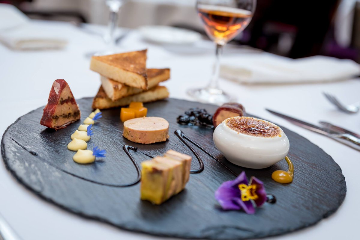 JeanLucBoulay's tweet photo. Aimez-vous le foie gras? Nous le travaillons au Restaurant Le Saint-Amour depuis plus de 40 ans. Venez savourer notre foie gras, de cinq façons différentes. Une véritable expérience de #foisgras!

@RestoSaintAmour #SaintAmour #Quebec https://t.co/x5q7Nq3959