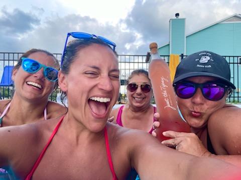 Your siblings may be cool, but do they bring a bottle of Just the Tipsy to family vacay to share with you &amp; your mom?? 😅🍆🥂 The most beautiful (&amp; naughtiest) bottle of Rose' ever. 😅🍆
<a href="/LinSchmidt/">Lindsey Schmidt</a>