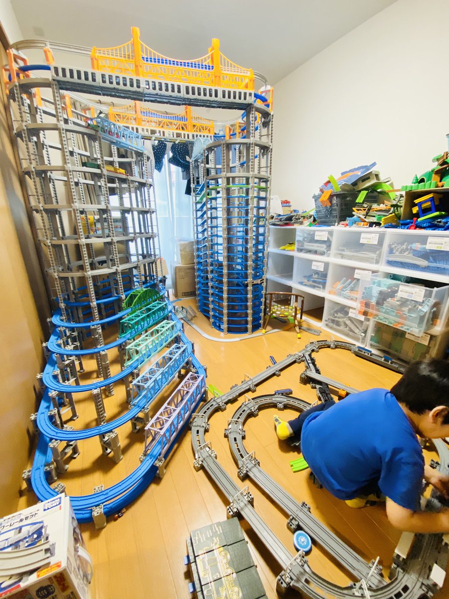 賢くなる 家でたくさんレールを敷いて走らせよう プラレール 特に