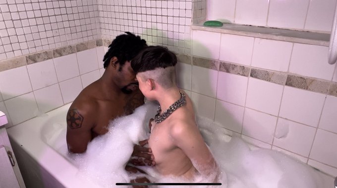 finally hopped in the tub w @J_Magnumm 🥰🥵 https://t.co/8Rnz3RXRg7<a class="tags" href="/tag/j_magnumm">@j_magnumm</a><a href="/tag/sendtips"class="tags"><span>#sendtips</span></a>