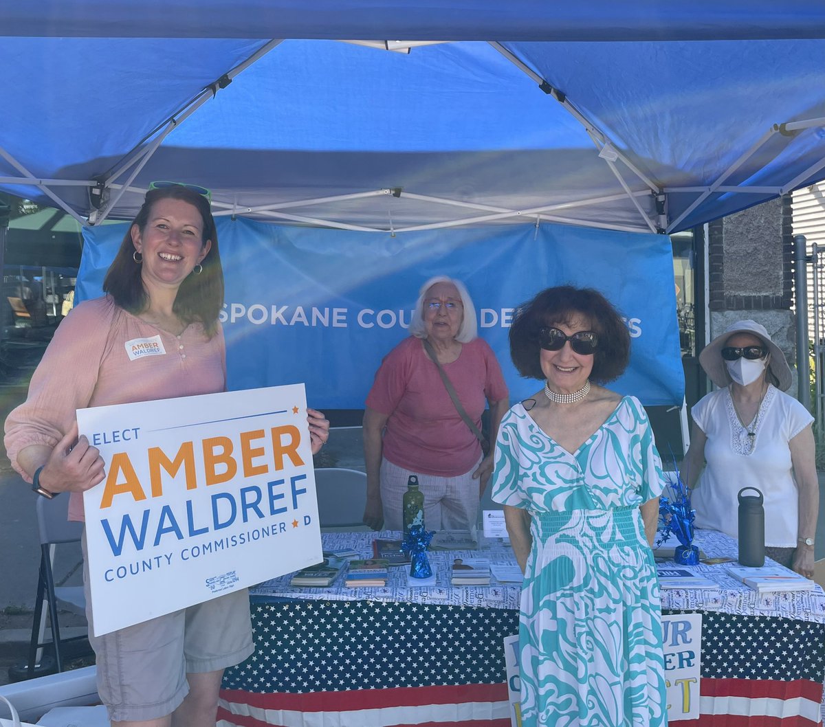 amberwaldref's tweet image. #SouthPerryStreetFair is so fun! Thanks to volunteers for helping promote my campaign for County Commissioner! @SpokaneDemParty