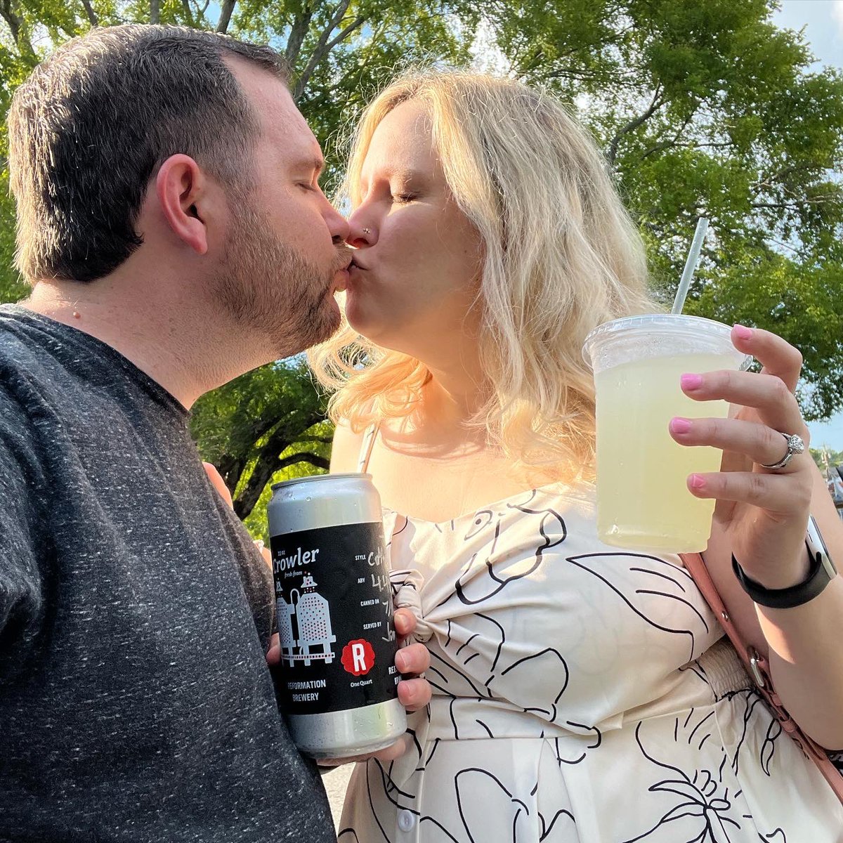 HisPrincessLeia's tweet photo. We’re less than a month away y’all!!🤰🏼🔜👼🏼 We had an amazing afternoon in Woodstock, GA today! We had our maternity photo shoot and then stopped by one of our favorite breweries to celebrate Kaylee officially being 34 weeks! https://t.co/6O5XzUKwbY
