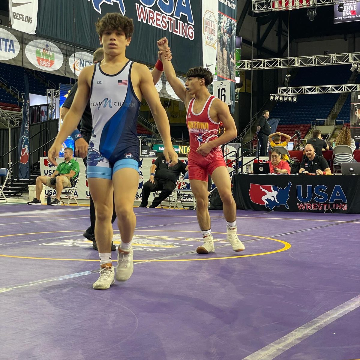 CVJagsWrestling's tweet photo. Day 1 in the books at @usawrestling 16U Freestyle National Championships in Fargo ND.
Vanni Martinez Chavez DNP
Sir Friday DNP
Gabriel Ramirez Consolation
Giosuè Hickman Championship QuarterFinals.
#prideofthewestside
#homegrown
#Stopsignszn https://t.co/LiifGmk8Rt