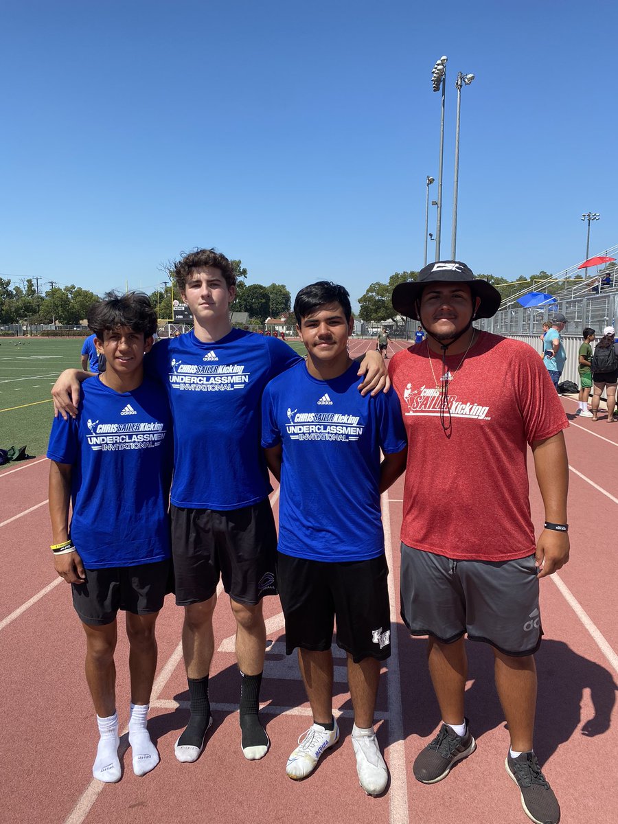 NewGenKicking's tweet photo. San Diego’s Future Stars ⭐️

Our city is loaded with kicking talent. Grateful to do what I do 🙏🏼 https://t.co/KT3MJTE9cJ