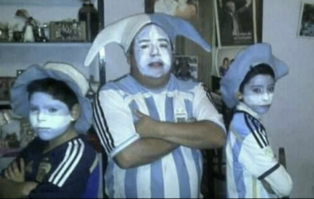 me compre unas papitas solo por que tenian la cara de messi
