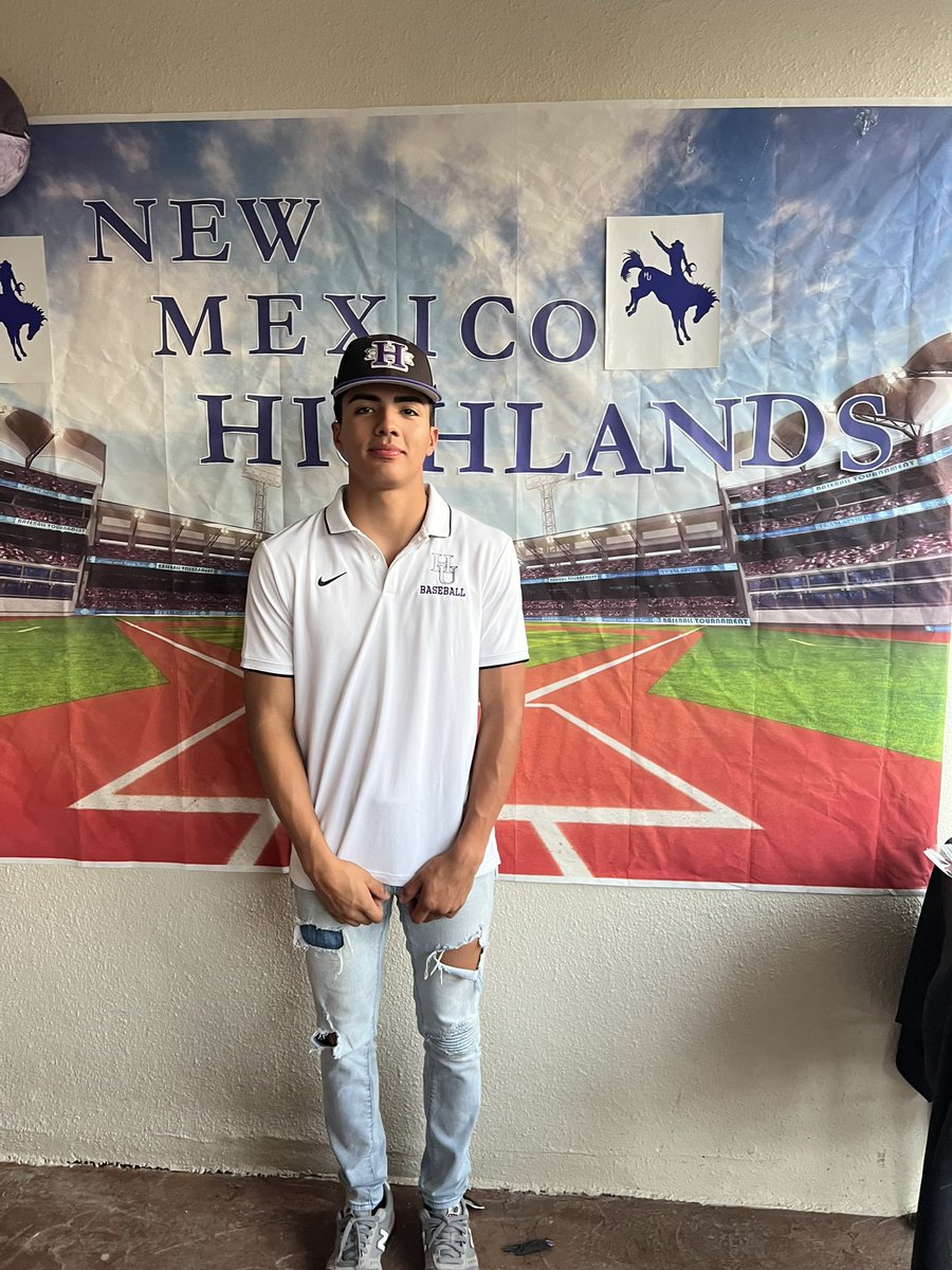 The Travelers Organization would like to congratulate Diego Munoz on signing with the University of New Mexico Highlands!! We are proud of your accomplishments and know you will continue to strive towards greatness! 💪🏽🎉 

<a href="/anthonymunoz45/">Anthony Munoz</a> <a href="/CoachHunt19/">Shannon Hunt</a>