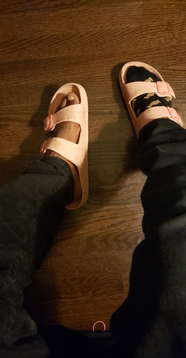 makebabycum's tweet photo. Rate my toes 1-10! Would you eat them? #sleazus #lashawn #feet #footgods #gang https://t.co/4bYNeAg6m8