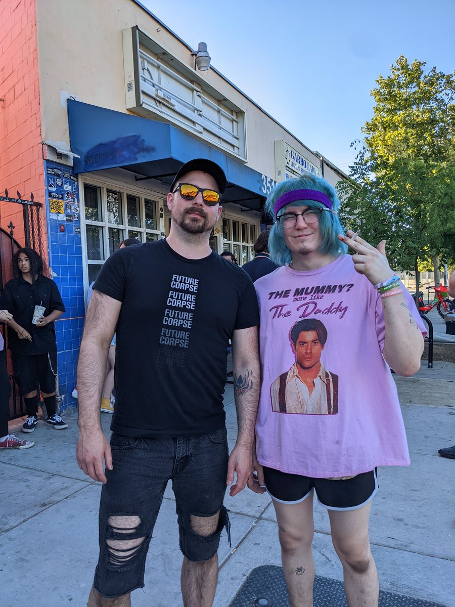 AliveBreathing1's tweet photo. @AnthonyOnFire_ won the shirt game @DoctorWonser https://t.co/5PjKpz4h7g