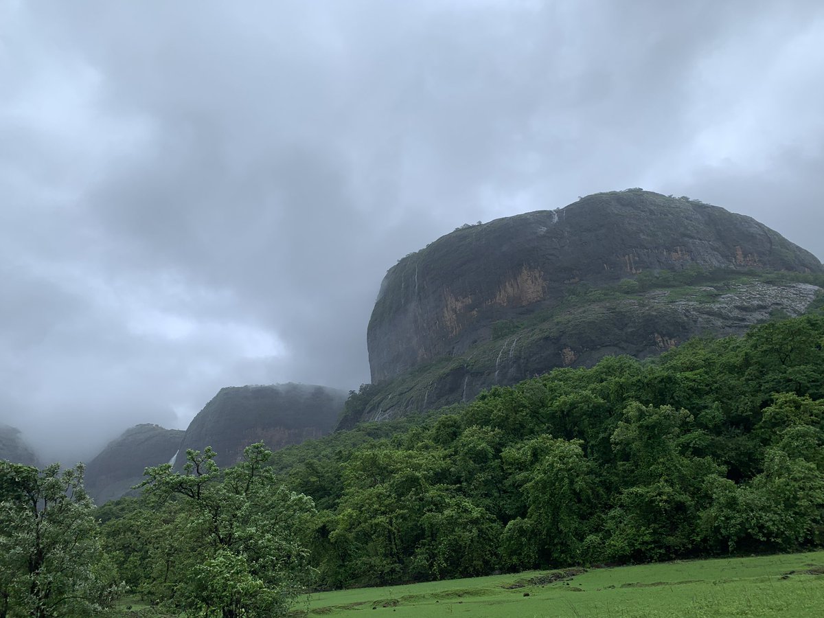 rahulcool81088's tweet photo. Mother Nature #traveller#mountains#bliss https://t.co/LcnDe3gRVa