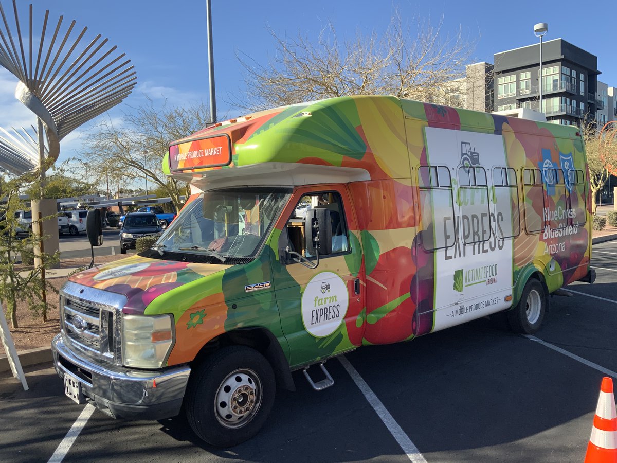 PhxLibrary's tweet photo. Visit the Farm Express bus @ #BurtonBarrCentral Library 2:30 β 3:30 pm EVERY MON AND #HarmonLibrary 2:30 - 3:30 pm TUES 7/19. Bring your grocery list & shop for fresh local produce. https://t.co/0INF1p0ujf #FarmExpress #PhoenixPublicLibrary #PHX https://t.co/hIoZKzeaGi