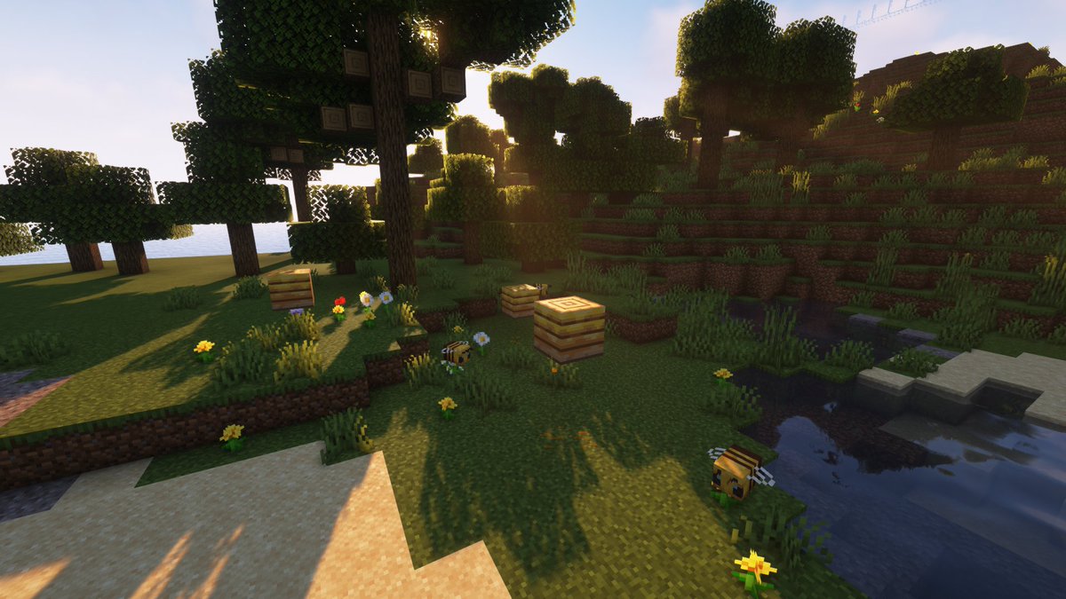 ragequittersETH's tweet photo. Found some bees by #TheGreatTree https://t.co/NIFL7Ge6zy