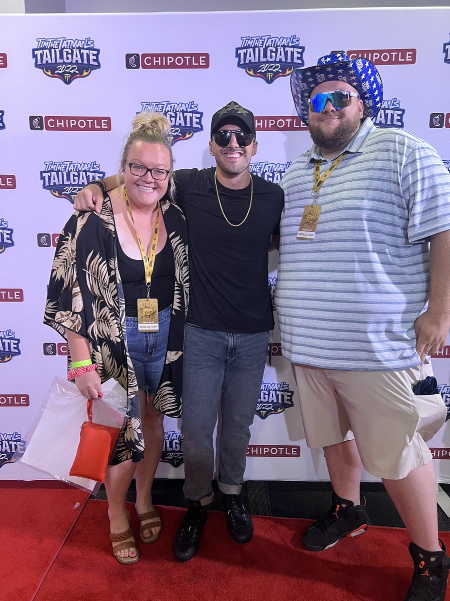 mlbaseball53's tweet photo. Got to meet 3 funny guys that I pretty much watch on a daily basis! Good first day at the #TatmanTailgate can’t wait for day 2!!! https://t.co/DeZLFetDMA