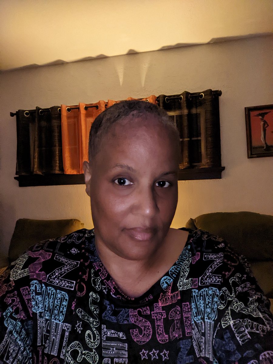 Swanstef's tweet photo. Cancer is a bully!!! It just took my hair. It may have won this battle but it will not win this war. #cancerseasonisover https://t.co/wTsWhDUSRF
