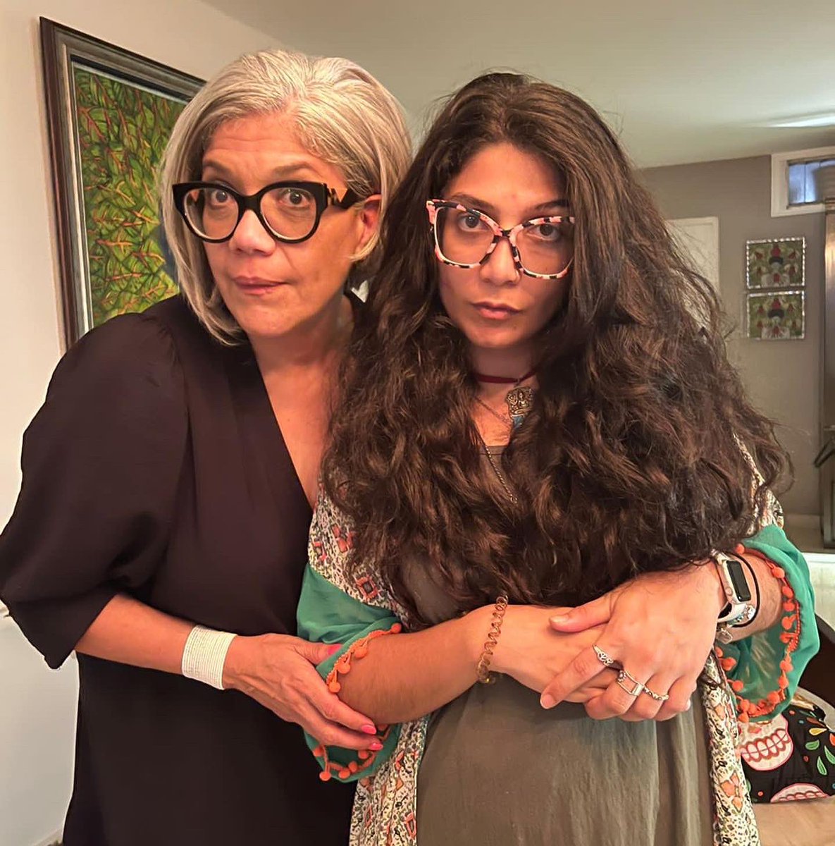 Itzelsayavedra1's tweet photo. Unas de mis humanas favoritas #sayavedra-pace
Cuando D”s no te da hijos, el diablo te da sobrinas …..🧠😍🧠😍🧠😍🧠 https://t.co/jpepW0uEOn