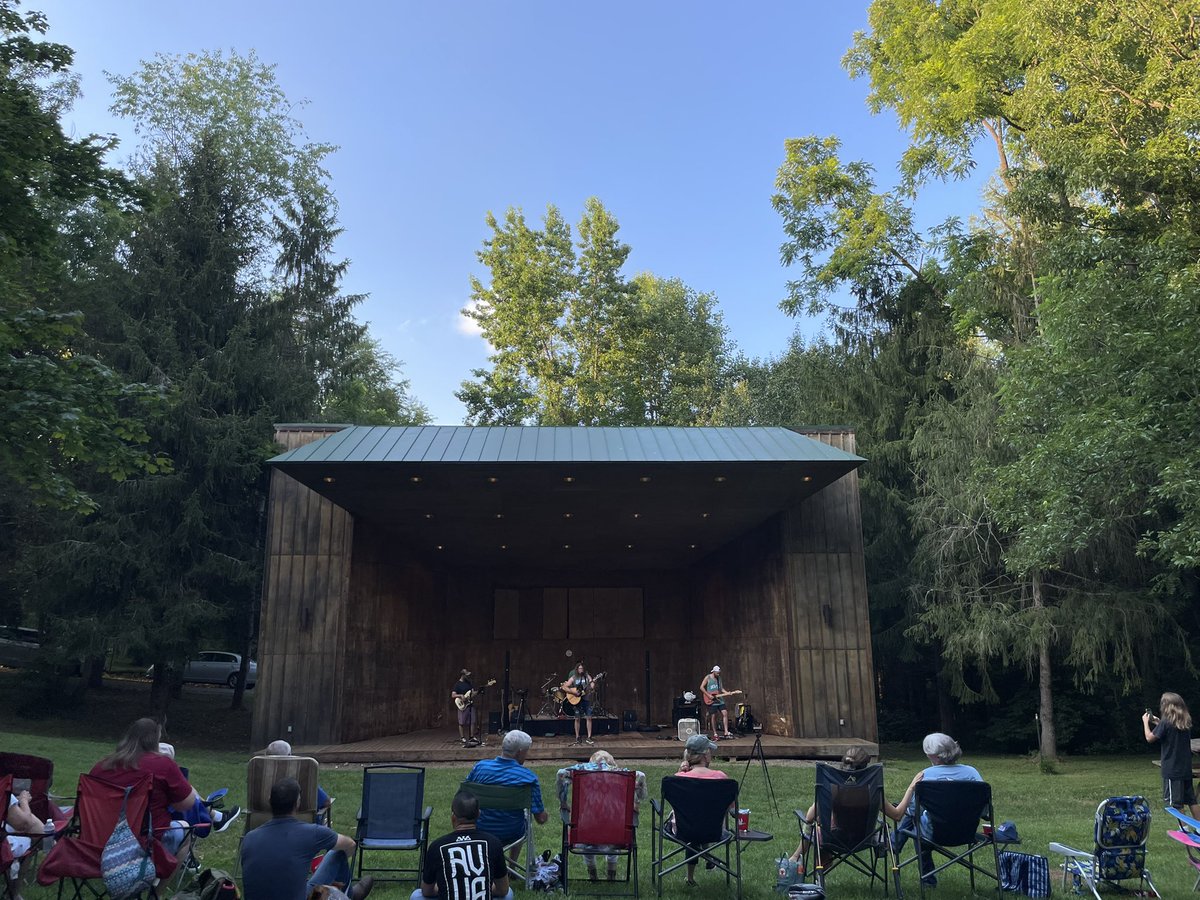 therealpcorrell's tweet photo. We had an awesome time at Verdun listening to The Freshmakers! Glad we didn’t listen to the forecast because it ended up being a great night! #KeepingItFresh #MiniCorrellScience https://t.co/ZoK6f4OiV2