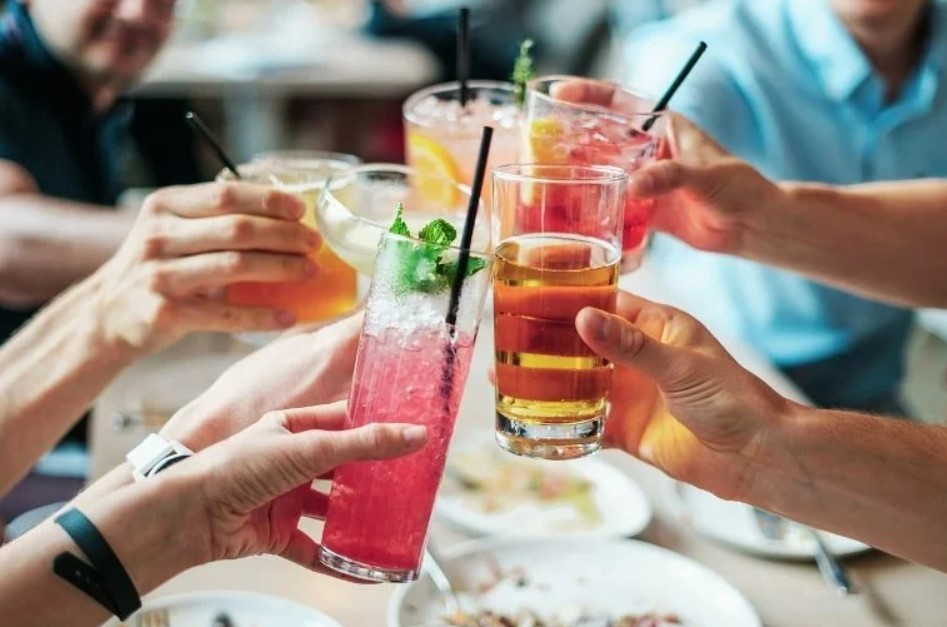 HeadAndBrain's tweet photo. Moderate Drinking Linked to Brain Changes and Cognitive Decline https://t.co/xMvJTdlQTN 

#CognitiveFunctions  #ModerateDrinking  #BrainChanges https://t.co/mjyi9aupai