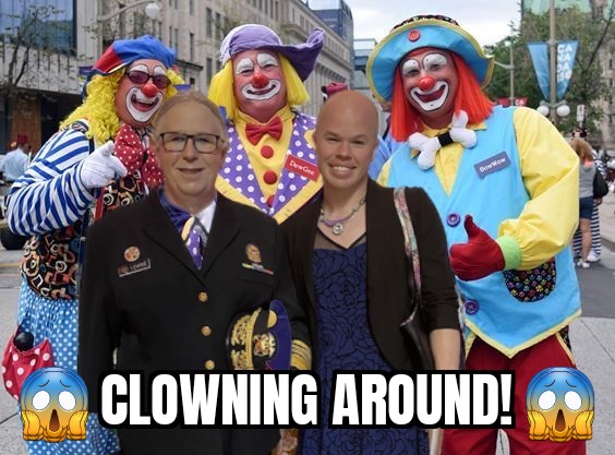mr_alexj's tweet photo. @conservmillen Clowning Around!
#clowningaround #clowns #creepyclowns #admiralrachellevine #rachellevine #richardlevine #4stargeneral #genderwoo #tards #genitalmutilation https://t.co/pyDMMqAhFU