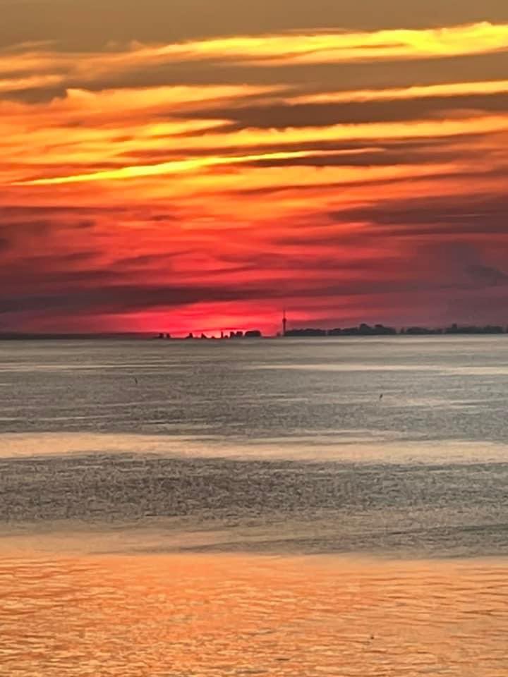 👑 ♤ Lake Ontario  tweet media