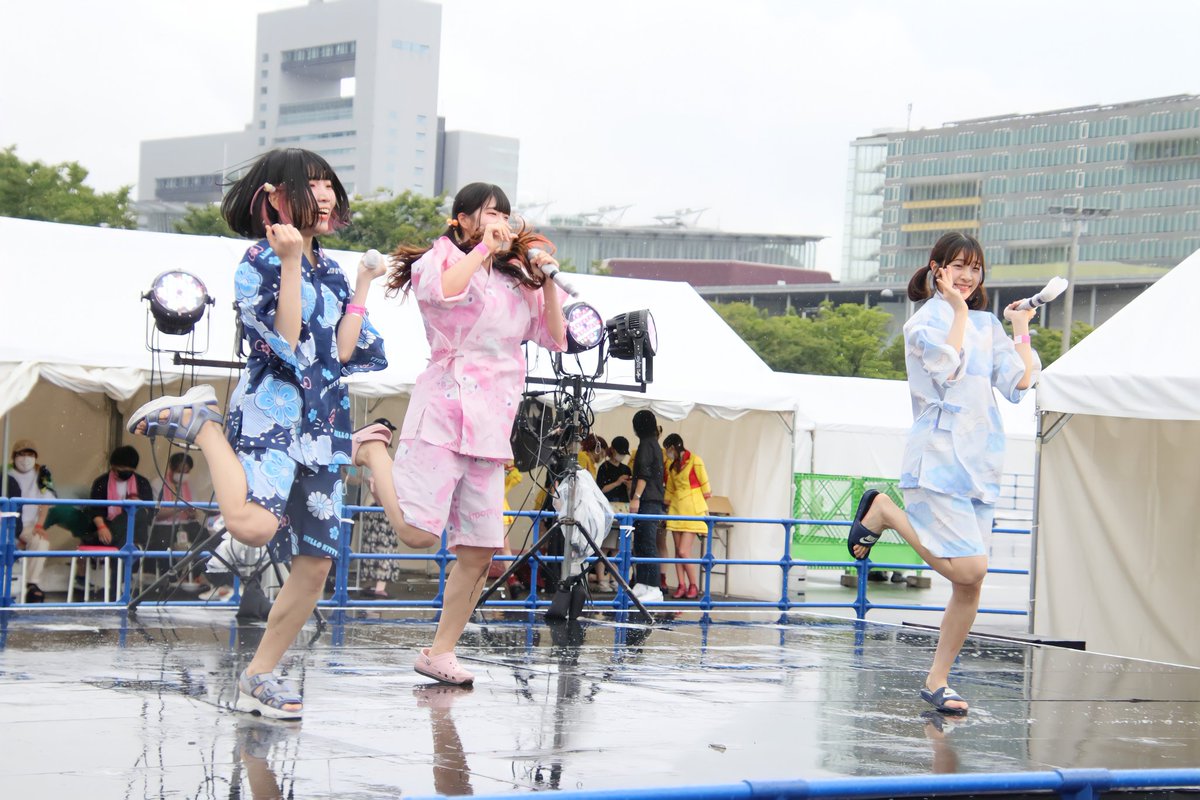 kotobuki_b39's tweet photo. 2022.07.16
#アイドル博
#PURESTAGE
#あっしゅない!
#黒瀬瑠衣
#小上がお
#花咲杏 https://t.co/dxVgZajENa