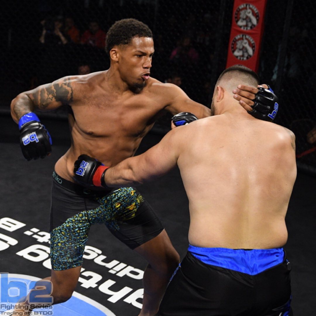 b2_fighting's tweet image. 🥊B2FS 170: Novi, Michigan Results (Thread)🎖
•
Carson Bins def. Andrew Estrada via Unanimous Decision #B2FS170
•
🎥 - 𝙇𝙄𝙑𝙀 𝙤𝙣 @FiteTV 
#B2FS #MMA #FITE