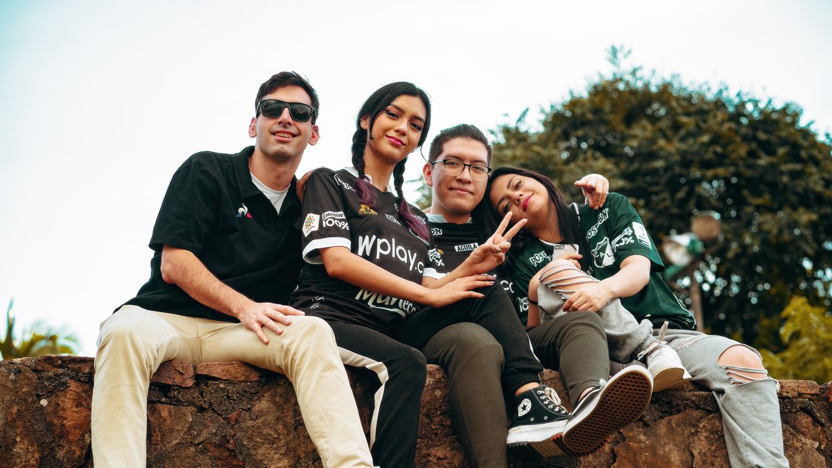 1upesportscol's tweet photo. Desde la sucursal del cielo les deseamos feliz fin de semana 💚🤍💚🤍
psdt: El miércoles se juega :)
#VamosCali
.
.
.
.
.
#DPCVAL #eSports #DEPORTIVOCALI #VALORANT https://t.co/rfLnrQybWH