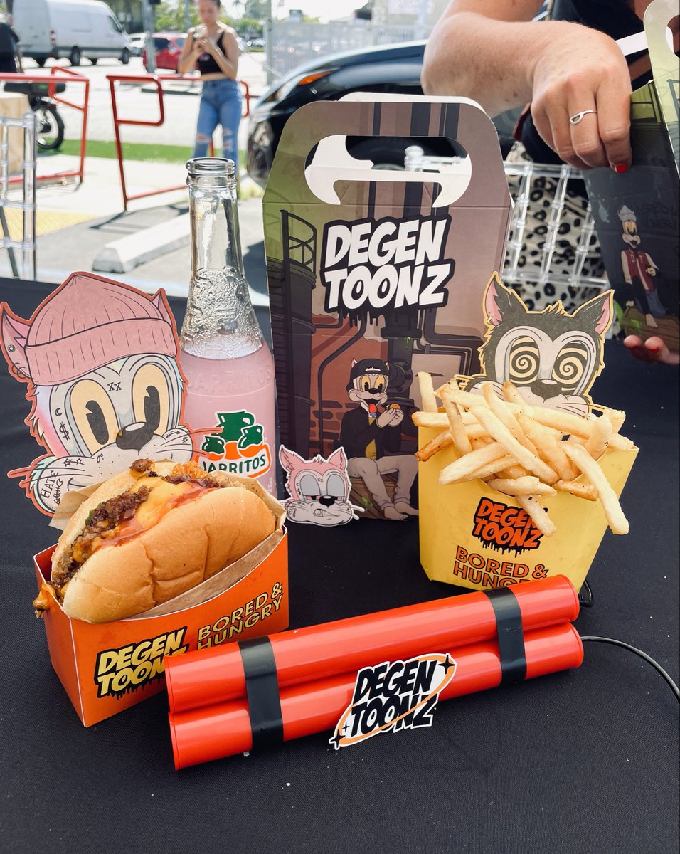 Whimsy🧨 tweet media