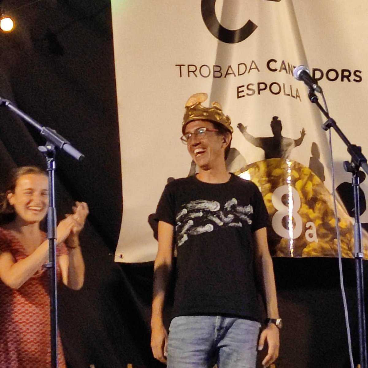 Joan Font Ribera coronat rei de Nyacres de la 18a #TrobadeCantadors d'#Espolla del 2022. 
Enhorabona!! ,😊
#glosa #glosaespolla #Altempordà