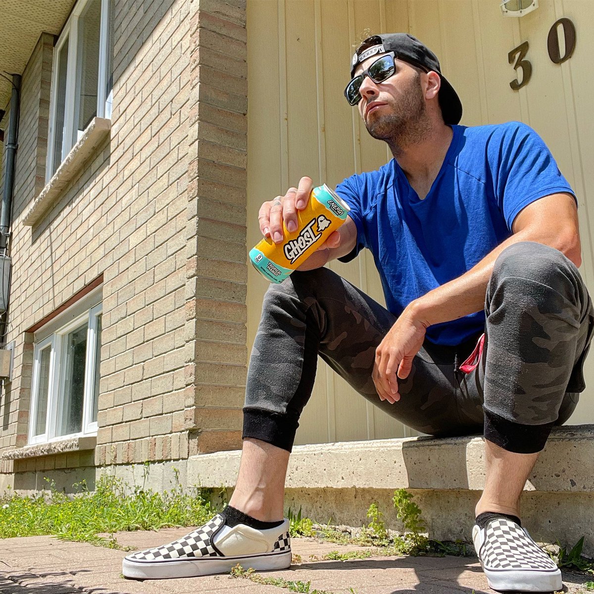MrPinkyy24's tweet photo. Whats your go-to energy/focus beverage ? I personally can’t get enough of these #GhostEnergy🍹 #TropicalMango #Ghostlifestyle #GhostEnergy #gamer #selfie #twitch #streamer #summertime #summer #vans #snapback #chillin #videogames #gaming #youtube #selfcare #fyp https://t.co/VxvT9fWRCl