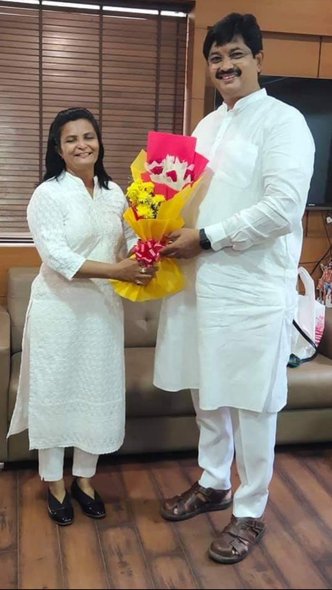 trivedi_chhaya's tweet photo. A respected Amit Bhai wishing you a very very Happy Birthday Shree @AmitThakerBJP ji, praying for all the best wishes, happiness and success in your life. 💐💐💐
#HBAmitThaker https://t.co/Cwbn3xvna6