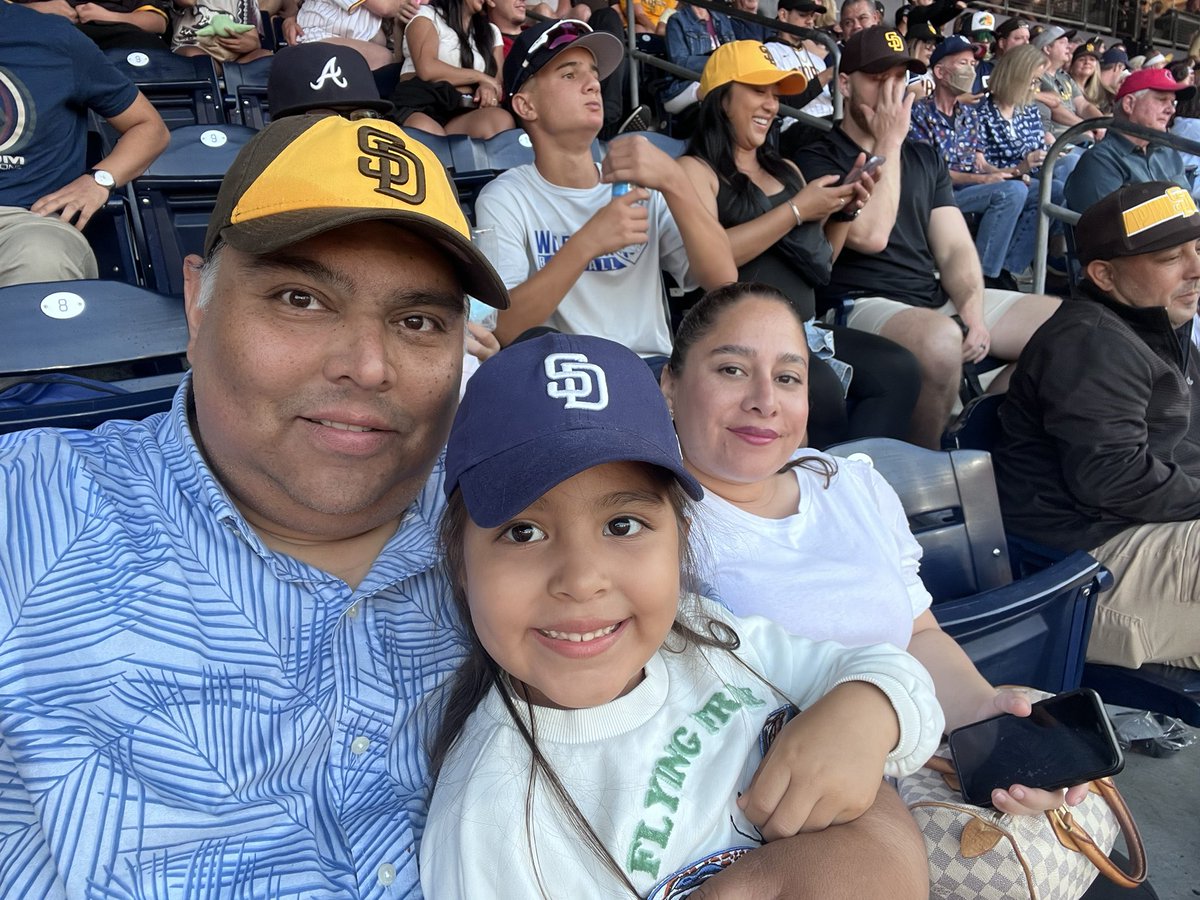 carlosaborrego's tweet image. Saturday at the ballpark #TimeToShine #TimeToShine