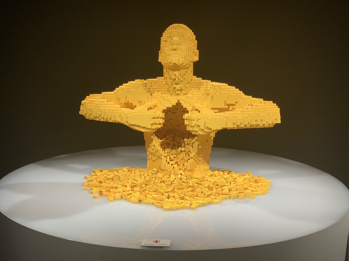 qubitbyqubit's tweet photo. #CSTA22 After Hours social at @msichicago?? I think yes! Did you know that LEGOs have been used in materials research for quantum computing? They're a surprisingly useful insulating plastic: https://t.co/UhnUdfQYCI https://t.co/g7CFxHX9lA