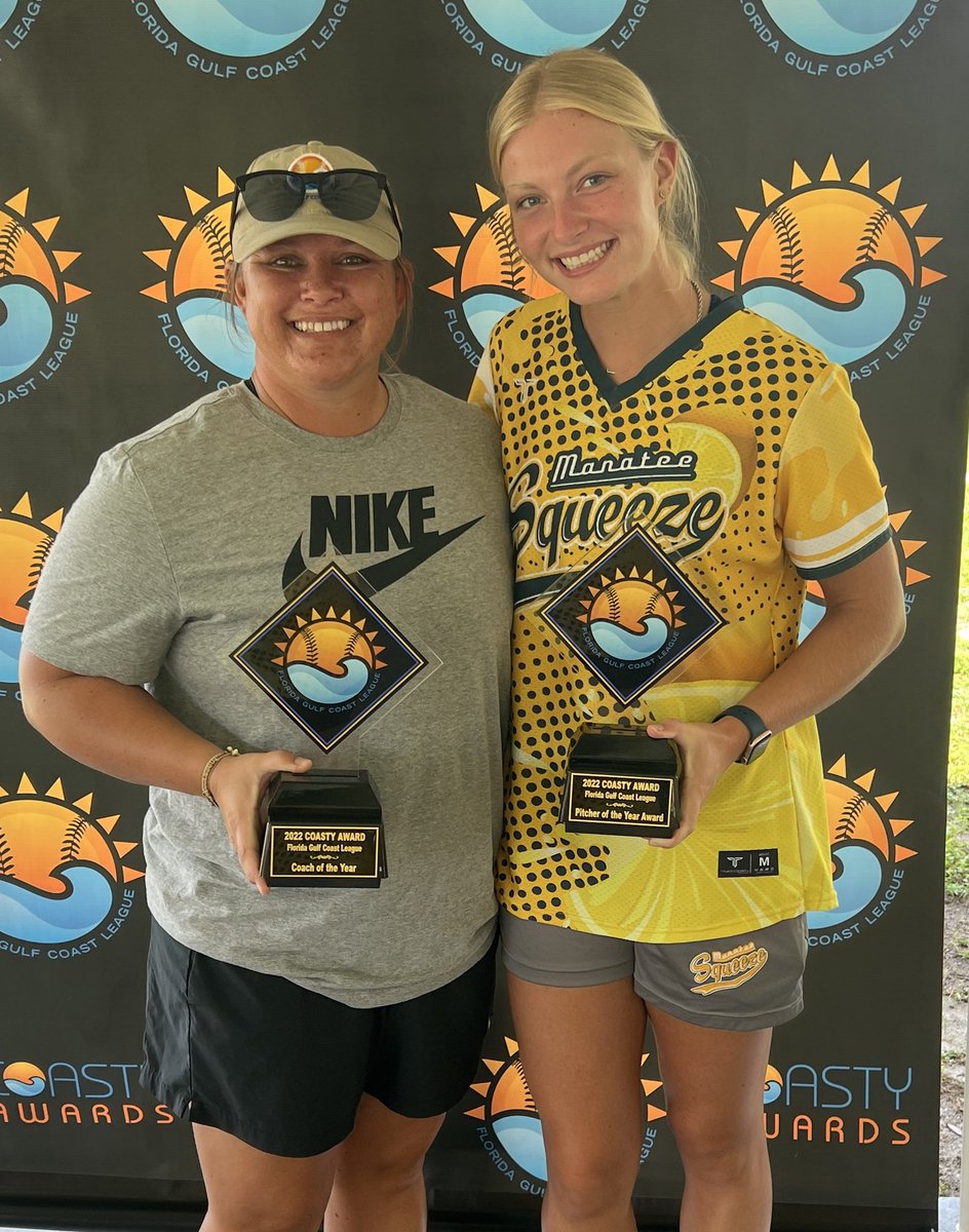 Congrats on the FGCL Coasty Awards Squeeeeeeeze!!! Head Coach ⁦<a href="/tburt12/">Taylor Burt</a>⁩ for Coach of the Year &amp; ⁦<a href="/LaurenEsman/">Lauren Esman</a>⁩ for Pitcher of the Year!  Well deserved! #Squeeeeze🍋🍋