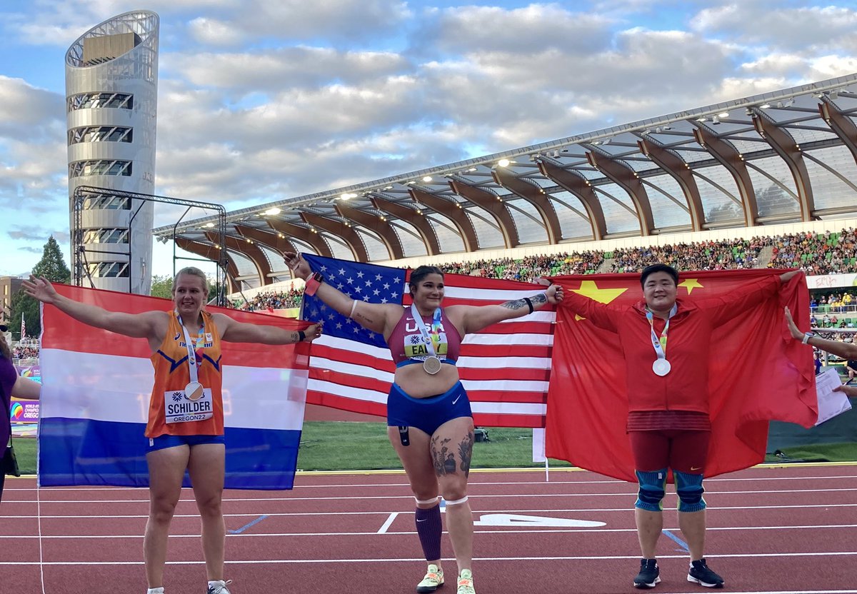 WK Atletiek - Eugene 🇺🇲 KOGELSTOTEN - JESSICA SCHILDER 🥉 BRONS ‼️‼️‼️ 

NEDERLANDS RECORD 19.77

OUTDOOR (verder dan 19.68 bij het NK) &amp; ALGEMEEN (verder dan haar Indoor 19.72) 

📷 <a href="/JaneMonti1/">Jane Monti</a>