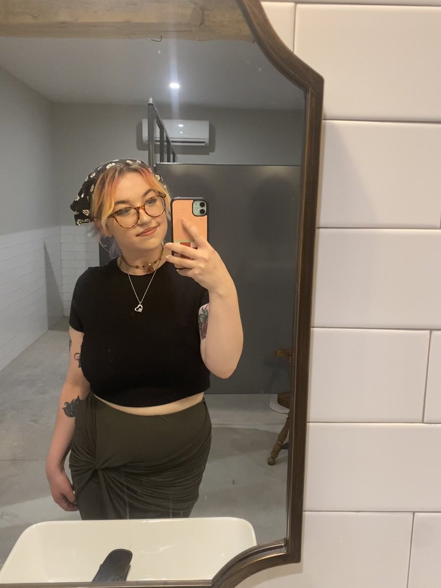 burmacklinfbi's tweet photo. i looked nice today!!! i think i will tell everyone!!!!! https://t.co/wVlTnT03oT