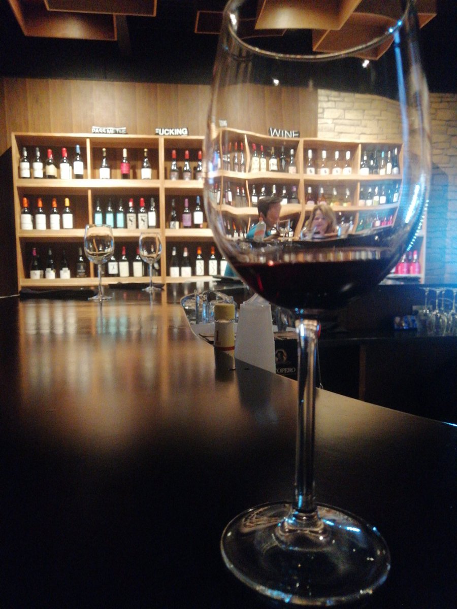 ilesalgado's tweet photo. Pues Jaqueline 😎🍷
#WineOClock #BlendWineBar https://t.co/od1NZ1JxUR