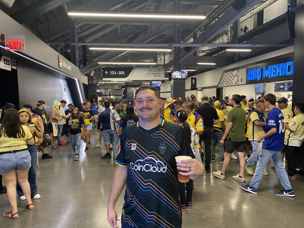 GriffTheDiff's tweet image. I’m the only @lvlightsfc fan here in Vegas to watch Chelsea v Club America
