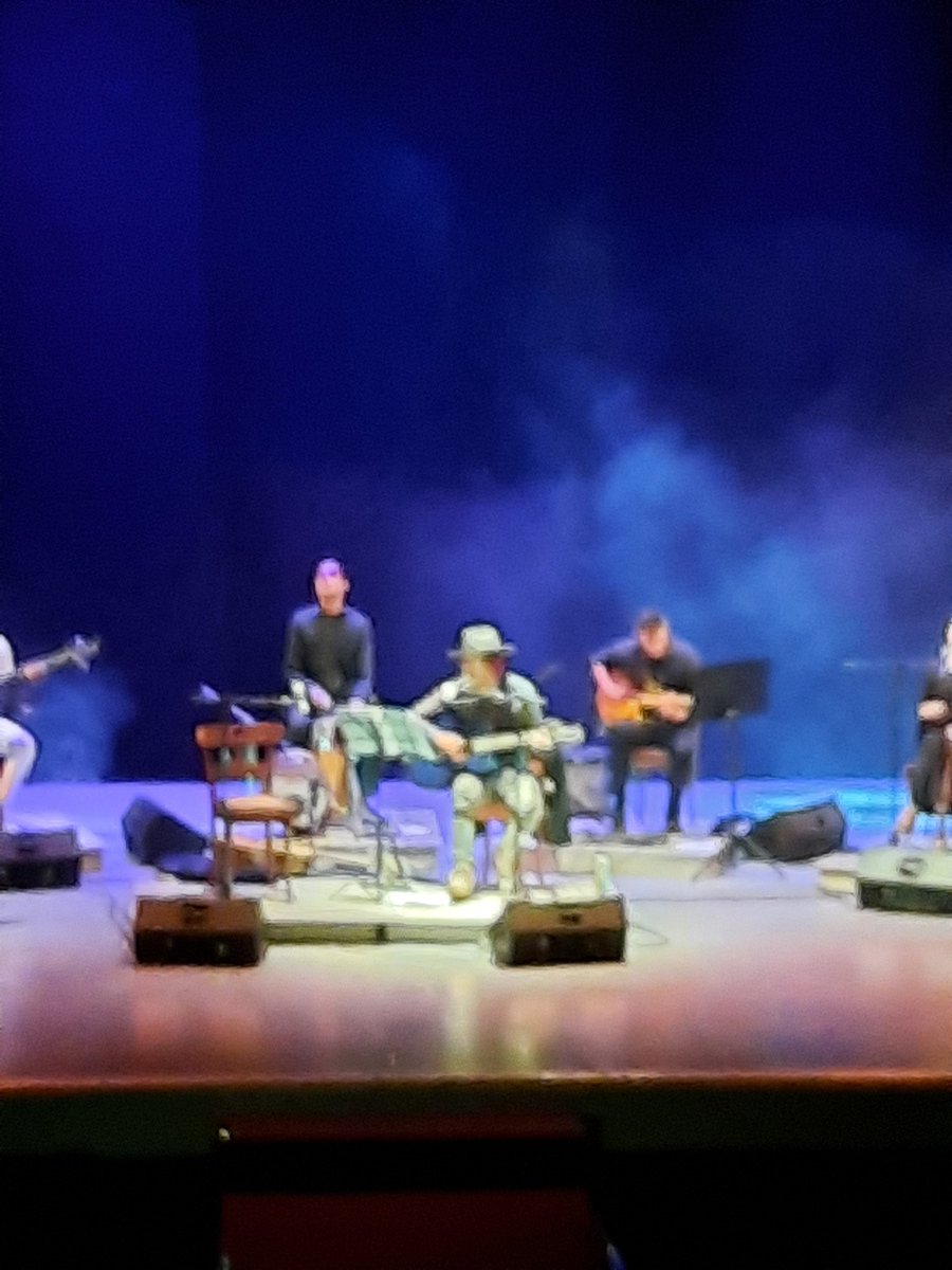 SuselyMorfaG's tweet photo. Concierto de nuestro querido trovador Raúl Torres en nuestro teatro Sausto #Matanzas #MatancerosEnVictoria #Verano2022 https://t.co/4AfPSETIOl