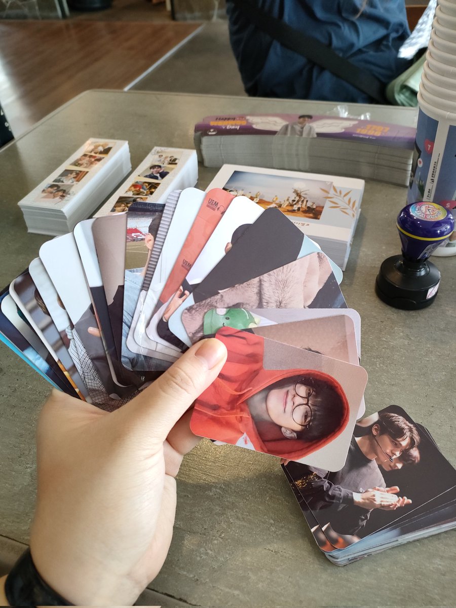 woohodeung's tweet photo. 2022 Wonwoo and Seventeen 7th Anniversary Event Cafe 🌤
～PENANG AREA～

𝔼𝕥𝕖𝕣𝕟𝕒𝕝 𝕃𝕠𝕧𝕖 𝕨𝕚𝕥𝕙 𝕎𝕠𝕟𝕨𝕠𝕠 𝕒𝕟𝕕 𝕊𝕖𝕧𝕖𝕟𝕥𝕖𝕖𝕟 ✨ ——————

Freebies Preview (3/3) 
Random Photocard 🖼️✨

@eisyami
@hoshwi_
@sarahyoongss 
#1707EternalLove #wonwoo #SEVENTEEN https://t.co/pEgPeqGD0S