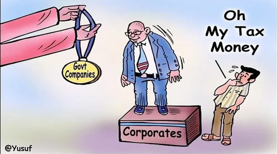 We don't let our country sell ✊🏻✊🏻🚩
Look at the misfortune, "Those who have not read the "E" economy, today they should have knowledge for privatization!"
 Government bank is the pride of every Indian!
 We won't let the bank sell!
 #PublicBanksNotForSale