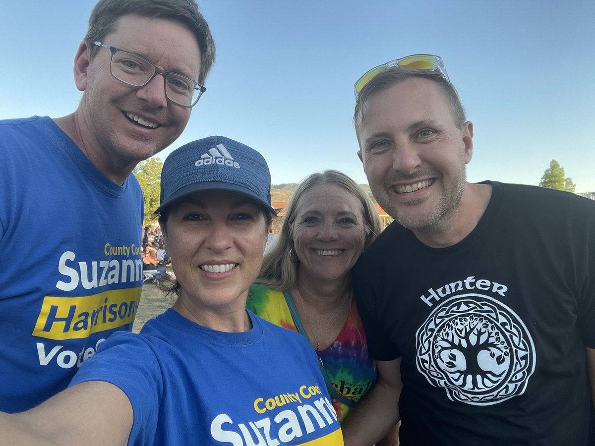 VoteSuz's tweet photo. Draper Days did not disappoint!!
Thank you, @drapercity volunteers, police, and firefighters for an amazing week! #community #DraperDays https://t.co/Fggeqqo55u